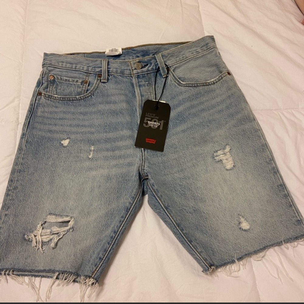 Levi’s 501 High Rise Bermuda shorts- Size 31